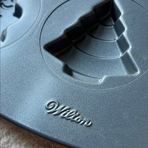 Wilton Festive Gray Cookie Mold Pan - Picture 2 of 6